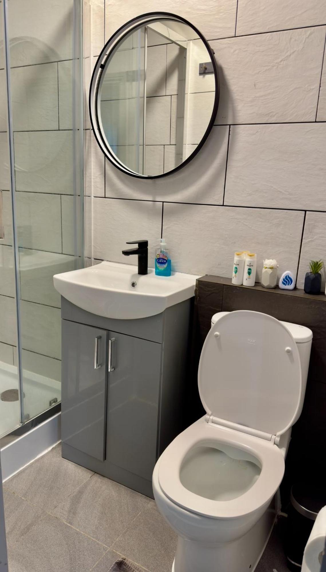 Acton High Street Appartement Londen Buitenkant foto
